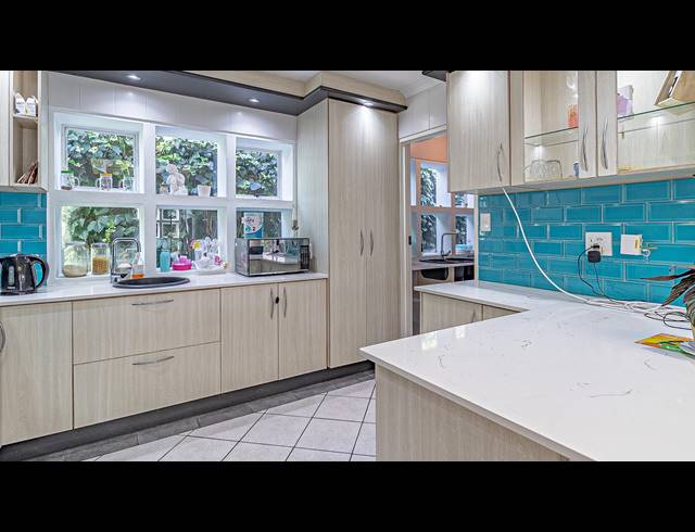 3 BEDROOM HOUSE TO LET IN PARKLANDS